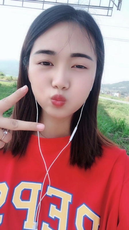 深拥必定温暖的第一张照片--济南相亲服务中心