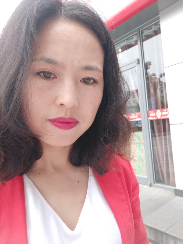 枫叶飘零的第一张照片--济南相亲服务中心
