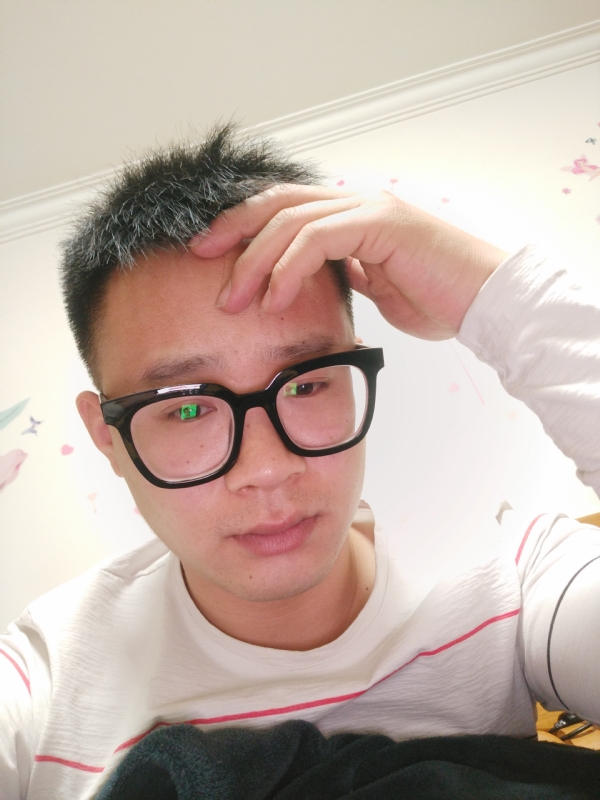 华灯初上的夜晚的第一张照片--济南相亲服务中心
