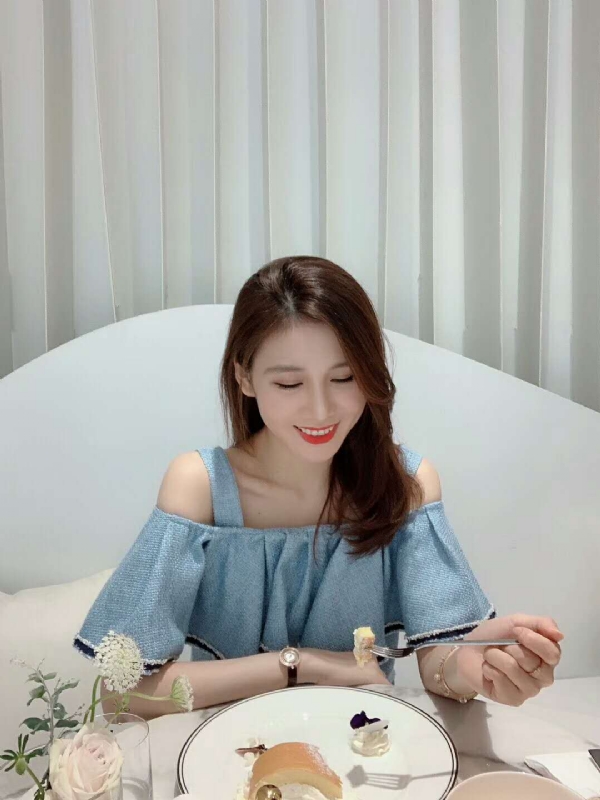 Emily的第三张照片--济南相亲服务中心