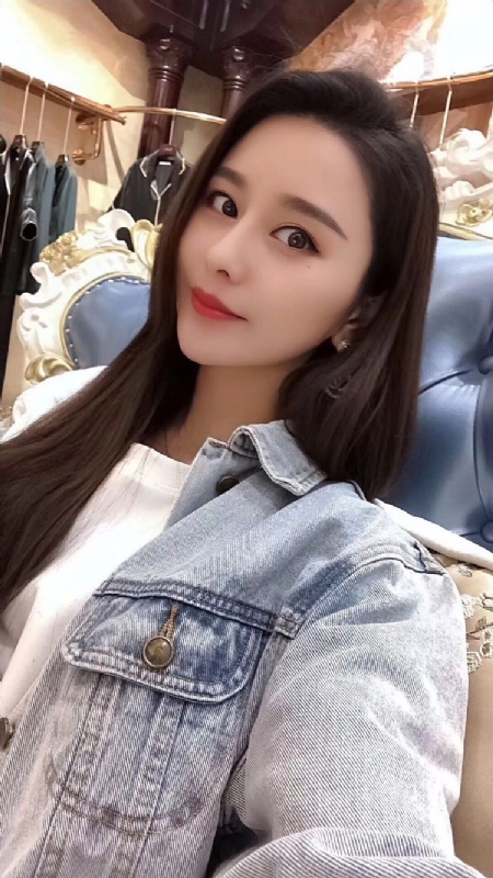 李珊珊的第一张照片--济南相亲服务中心