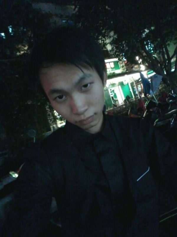 瞬间回眸的第一张照片--济南相亲服务中心