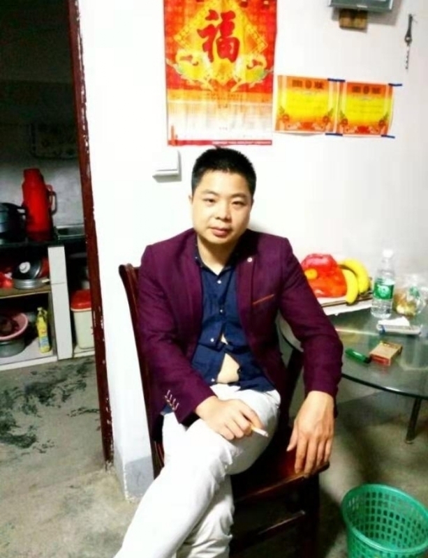 蓝色的微笑的第一张照片--济南相亲服务中心