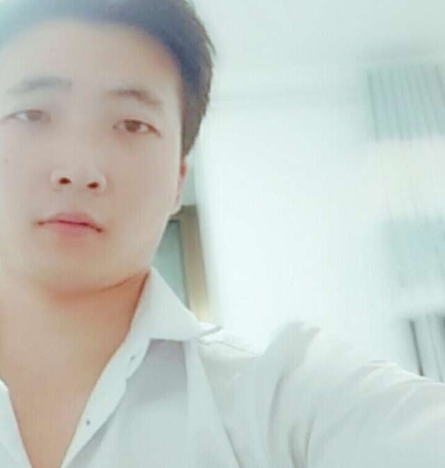华英雄的第一张照片--济南相亲服务中心