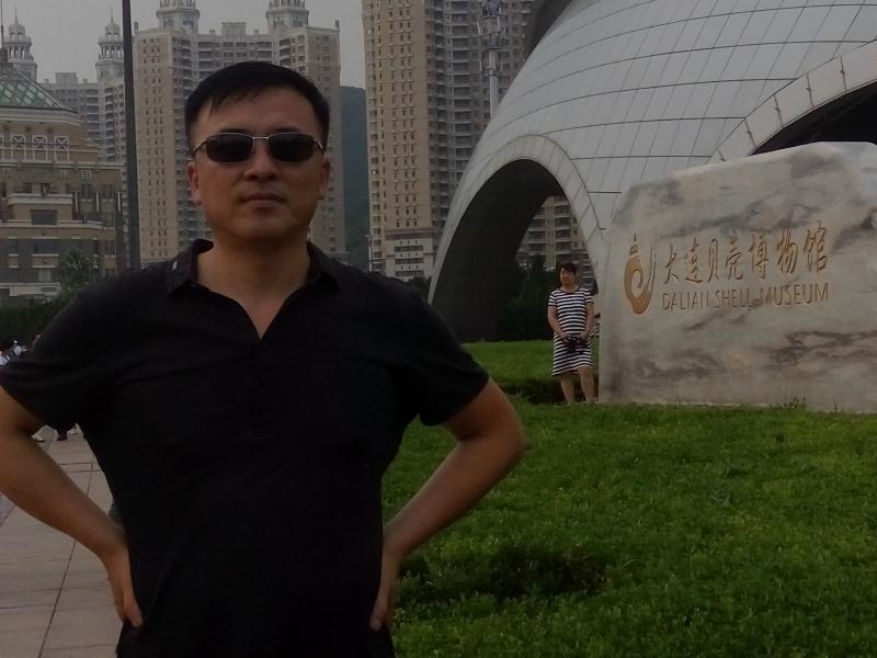 豁达的第一张照片--济南相亲服务中心