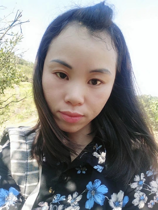 英英的第一张照片--济南相亲服务中心