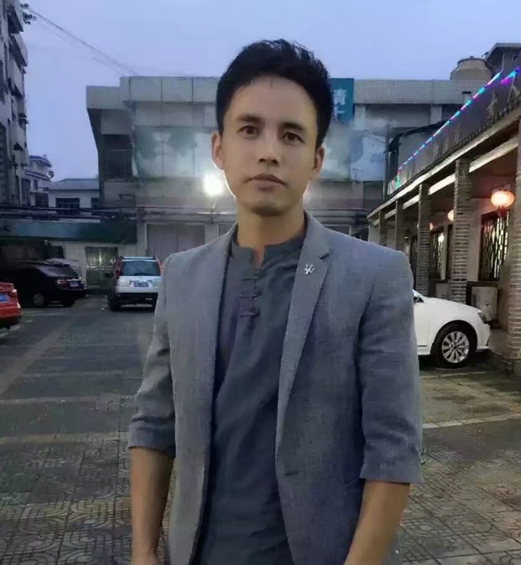 华谢的第一张照片--济南相亲服务中心