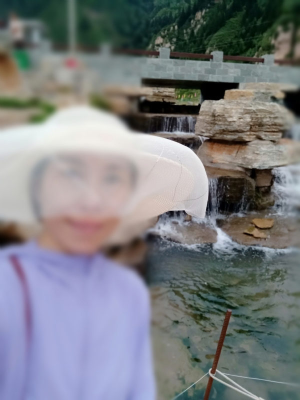 沥秋的第一张照片--济南相亲服务中心