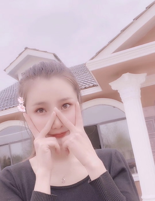 小媛的第一张照片--济南相亲服务中心