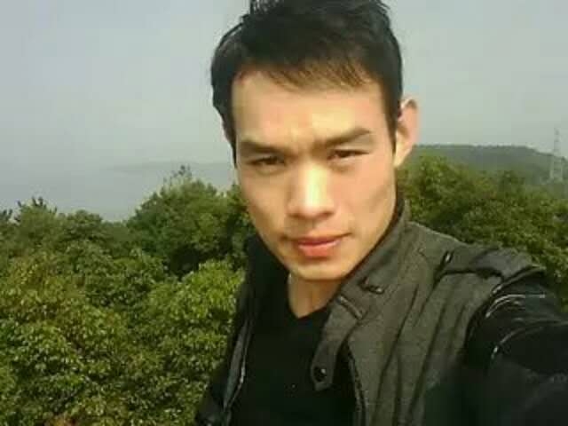 明镜的第一张照片--济南相亲服务中心