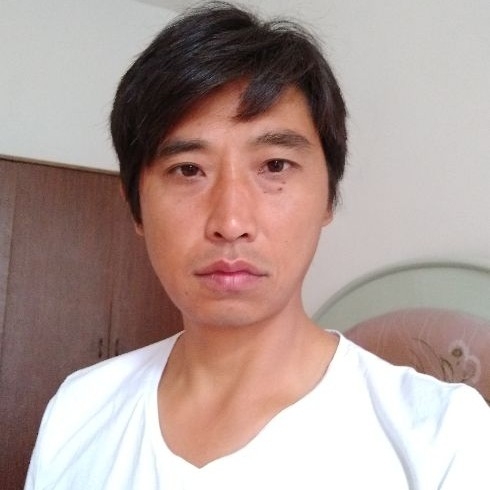 莞尔一笑的第一张照片--济南相亲服务中心