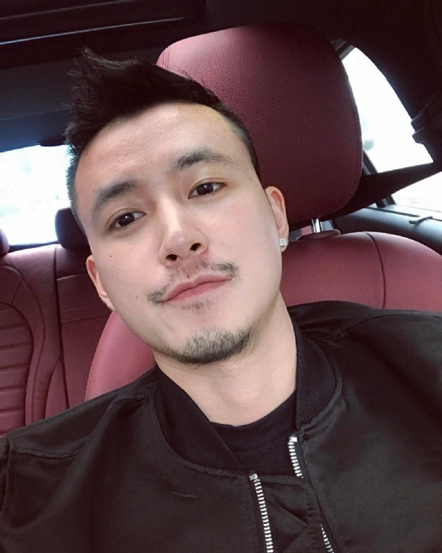 隆刘的第一张照片--济南相亲服务中心