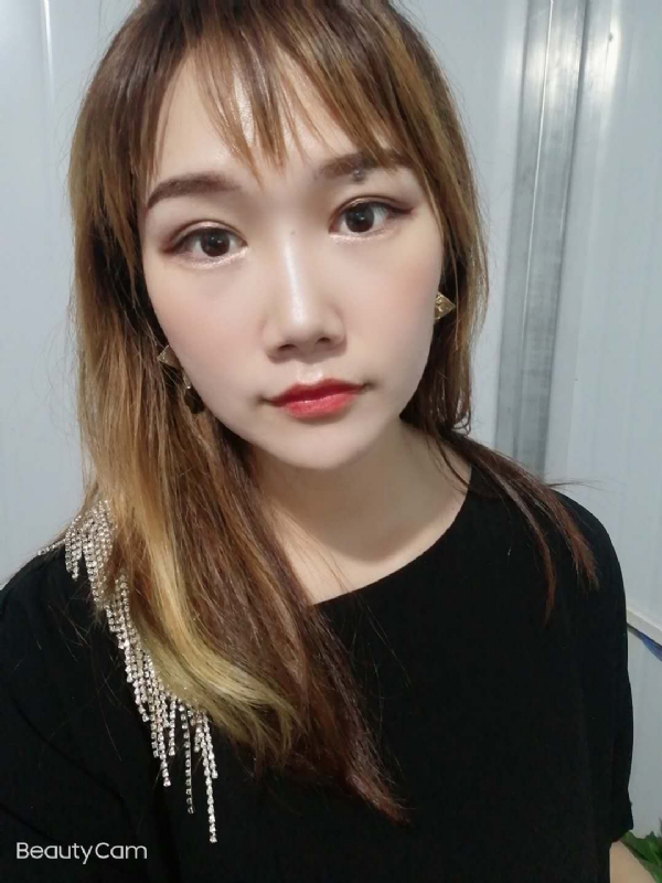 艾薇的第四张照片--济南相亲服务中心