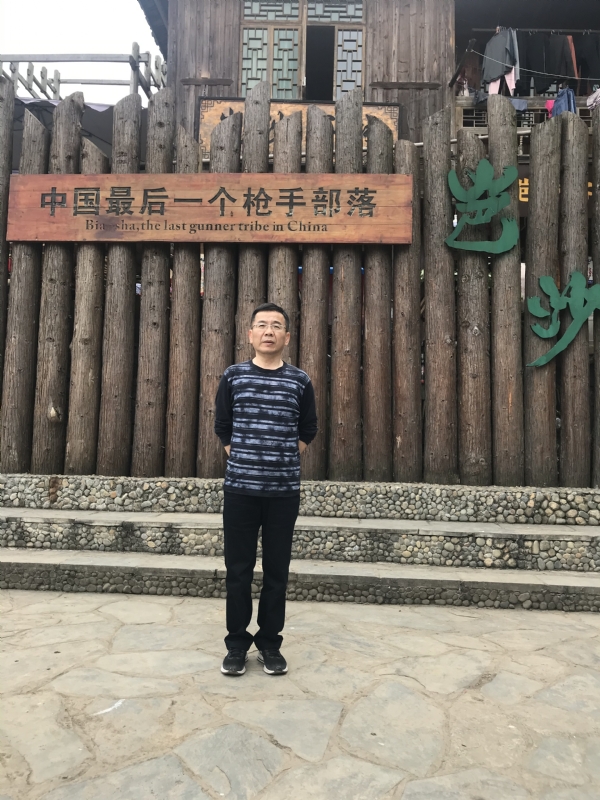 屯里的富豪的第一张照片--济南相亲服务中心