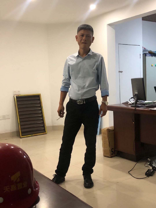郁闷之中的第一张照片--济南相亲服务中心