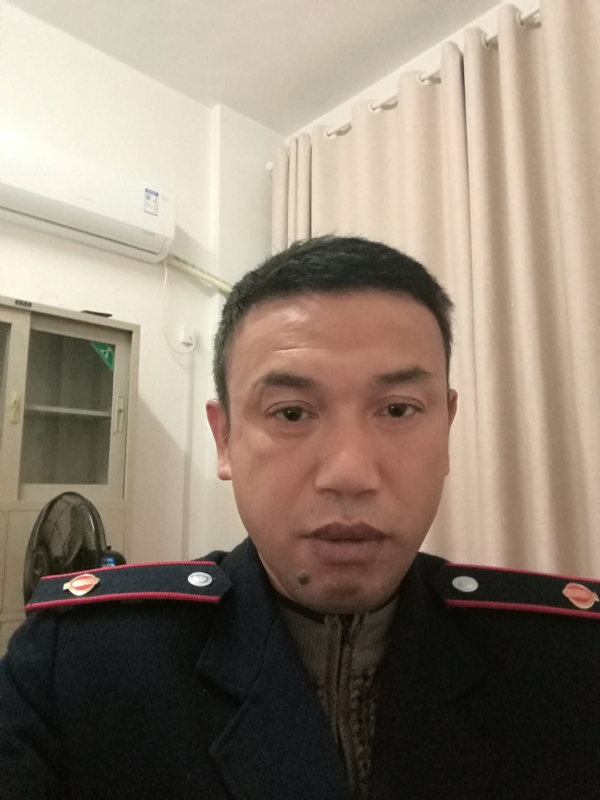啊刘的第一张照片--济南相亲服务中心
