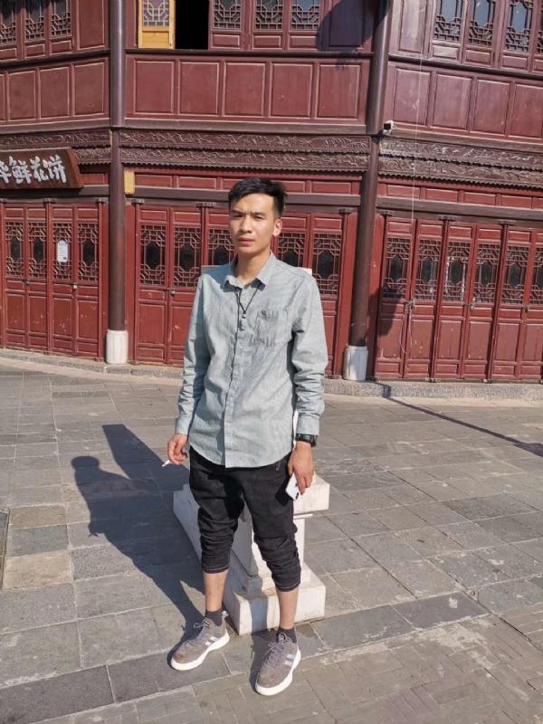 刘方的第一张照片--济南相亲服务中心