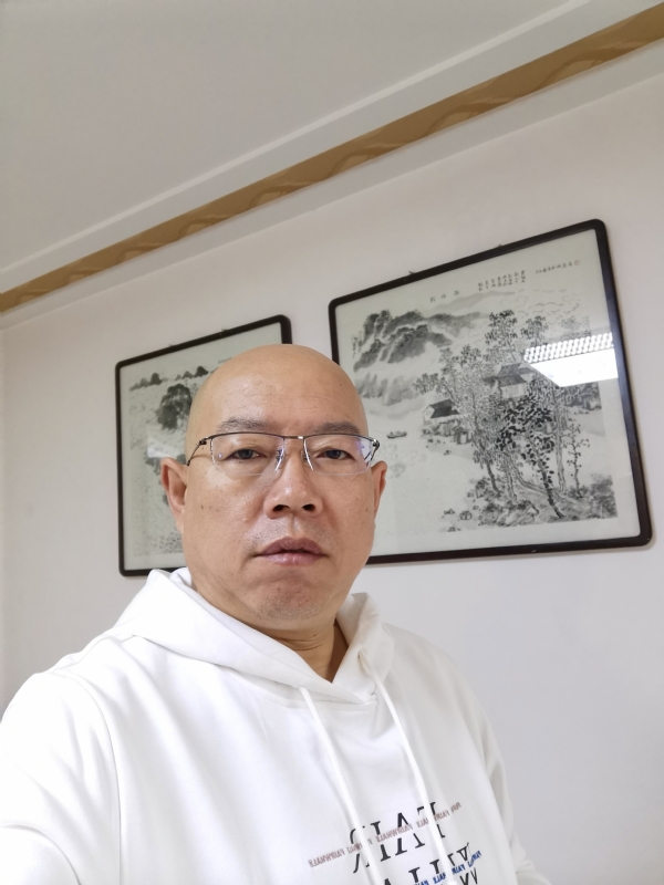 光头博士的第一张照片--济南相亲服务中心