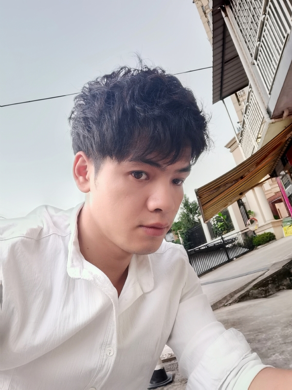 幕后老板的第一张照片--济南相亲服务中心