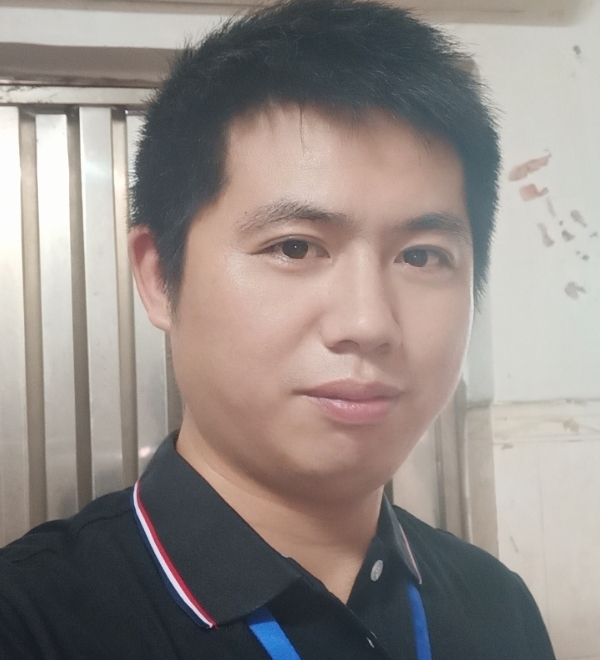 单身奶爸的第一张照片--济南相亲服务中心