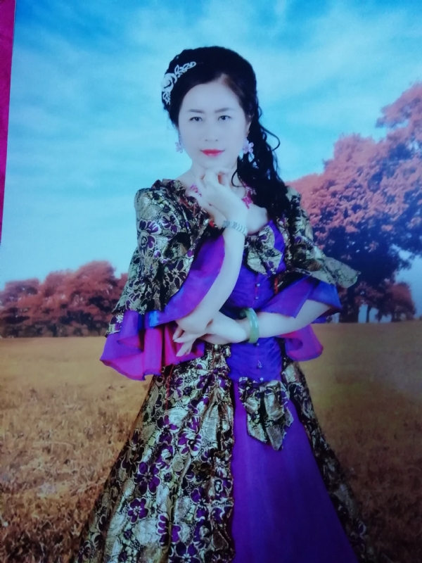 清水芙蓉的第一张照片--济南相亲服务中心