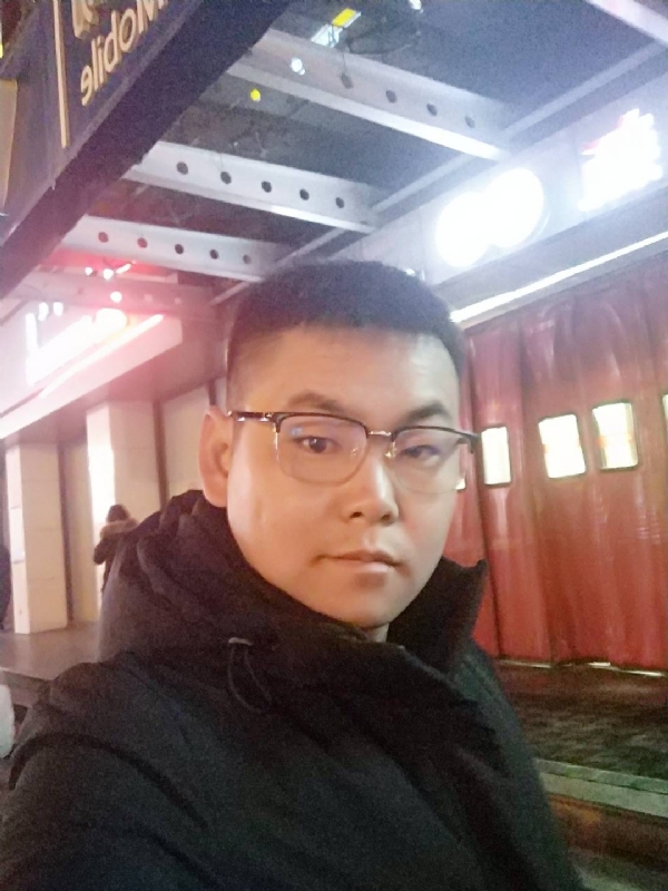 杜跃龙的第二张照片--济南相亲服务中心