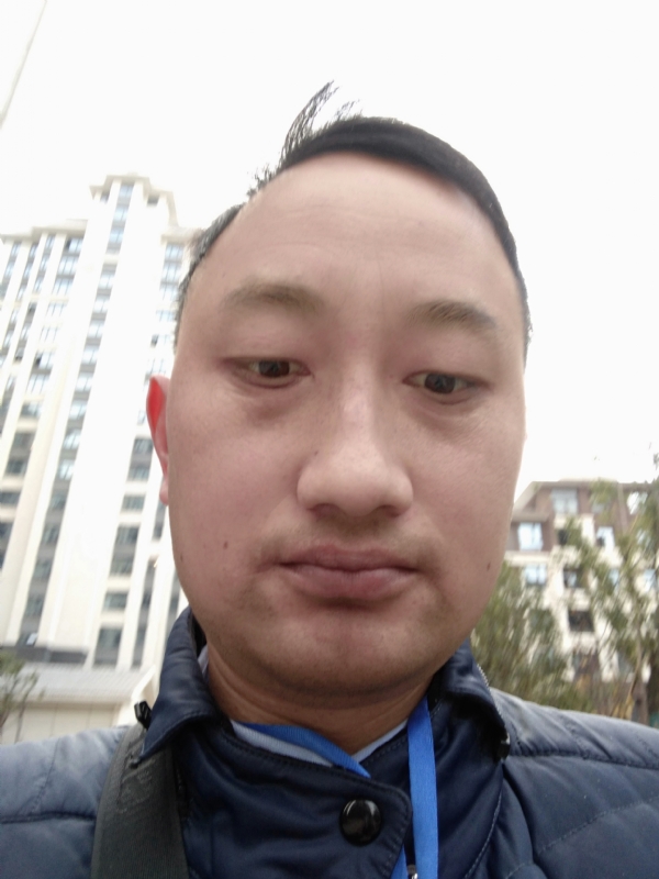 老男人的第一张照片--济南相亲服务中心