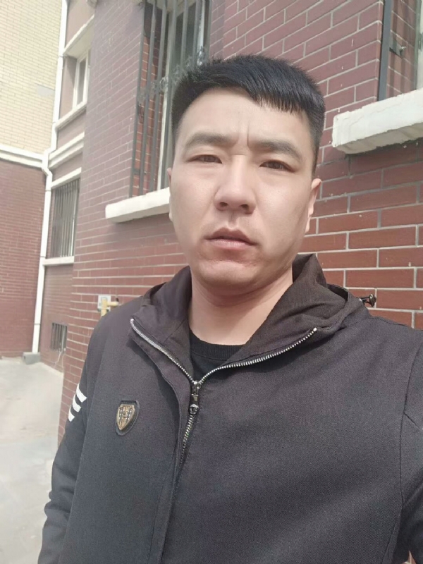 谁伴我闯荡的第一张照片--济南相亲服务中心