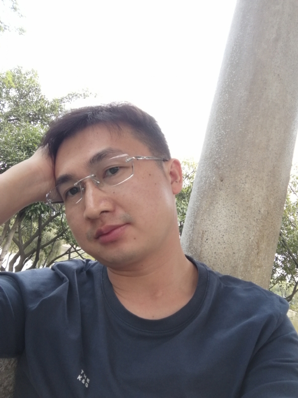 不如随风的第一张照片--济南相亲服务中心