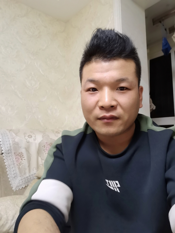 小猪猪的第一张照片--济南相亲服务中心