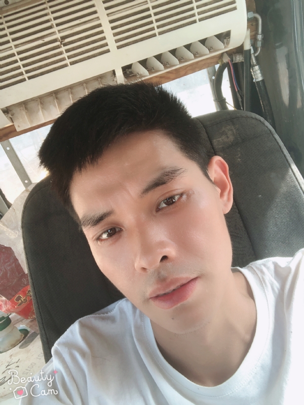 小董的第一张照片--济南相亲服务中心