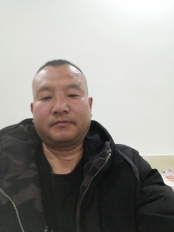 肖小江的第一张照片--济南相亲服务中心