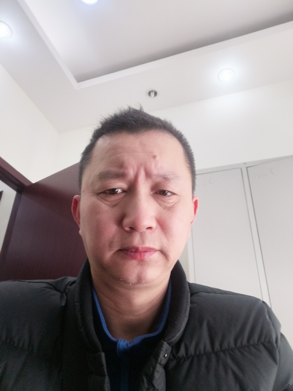 相视而笑的第一张照片--济南相亲服务中心