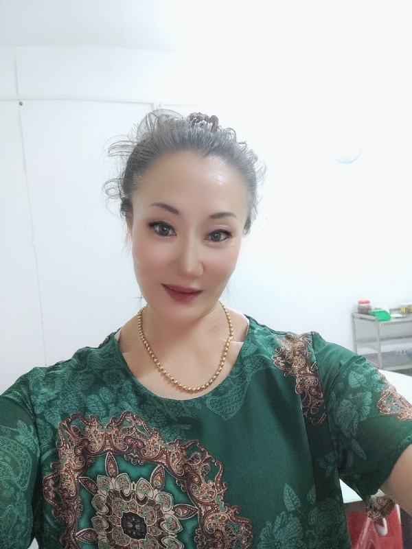 燕子的第二张照片--济南相亲服务中心