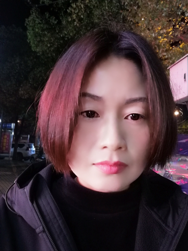 风中百合的第一张照片--济南相亲服务中心