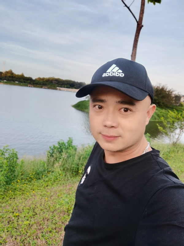 石头哥的第一张照片--济南相亲服务中心
