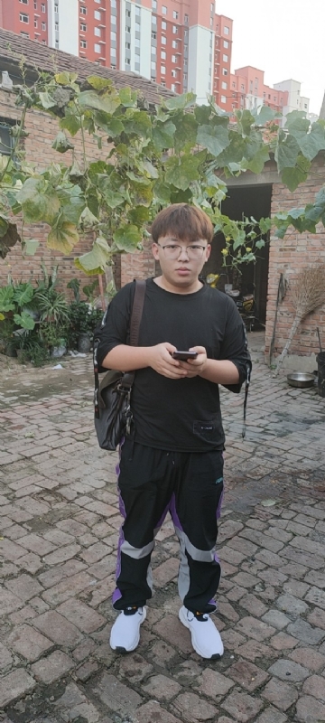 辛禹的第二张照片--济南相亲服务中心