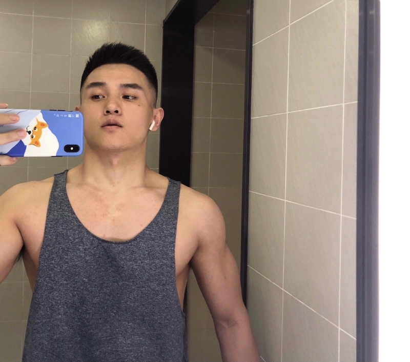 李文亮的第一张照片--济南相亲服务中心