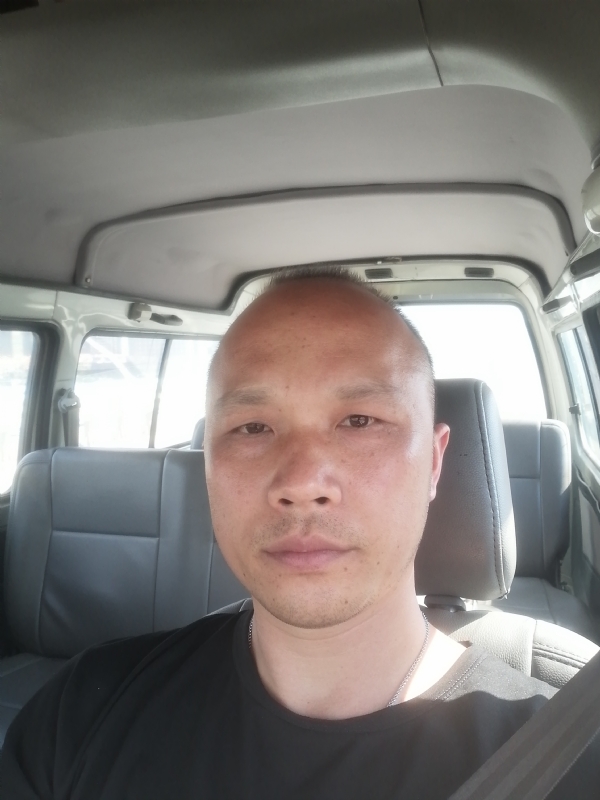 新旺丁的第一张照片--济南相亲服务中心
