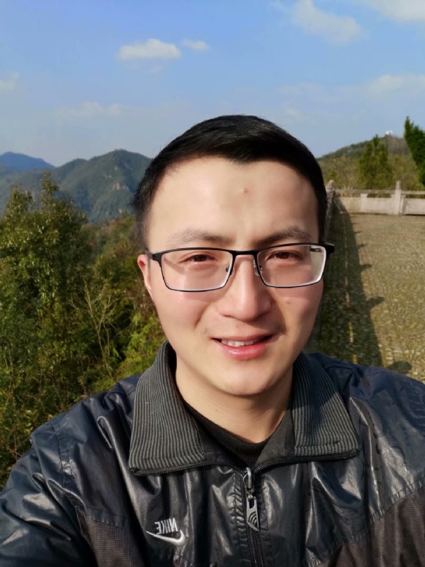 杨先生的第一张照片--济南相亲服务中心