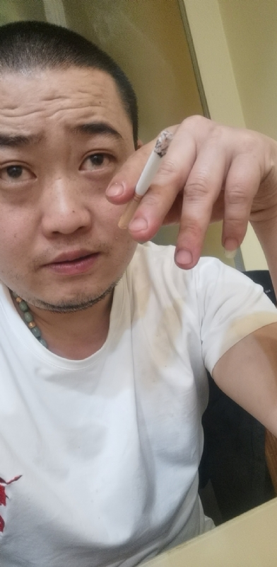 孤独的螃蟹的第一张照片--济南相亲服务中心