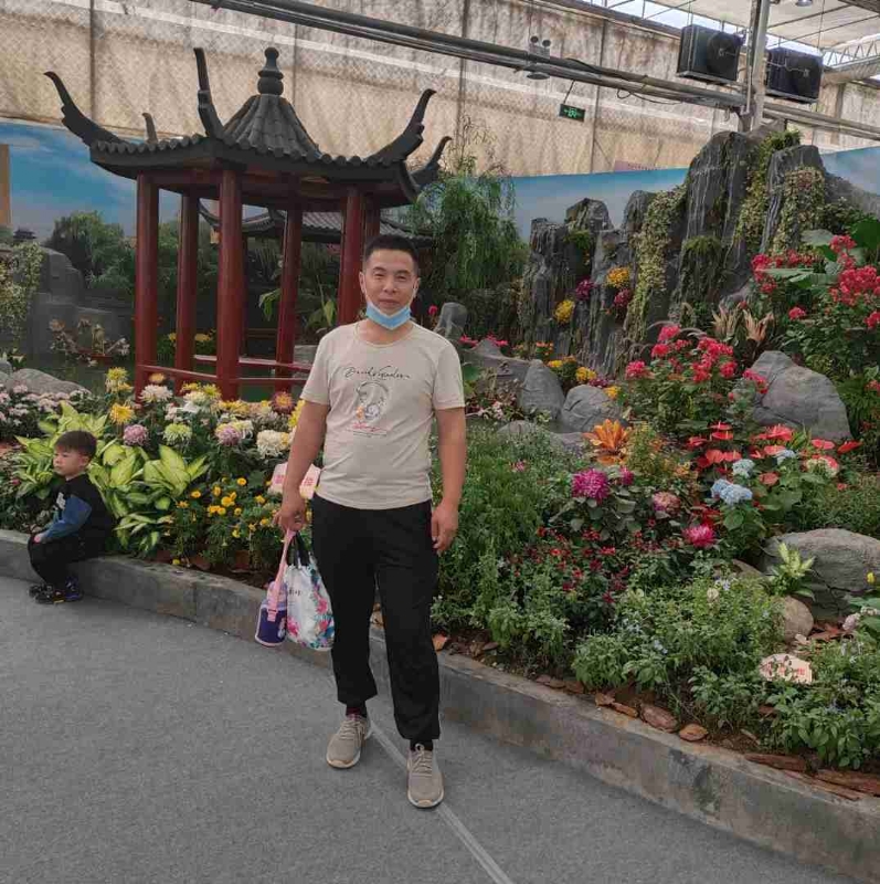 受伤的痴情男的第一张照片--济南相亲服务中心