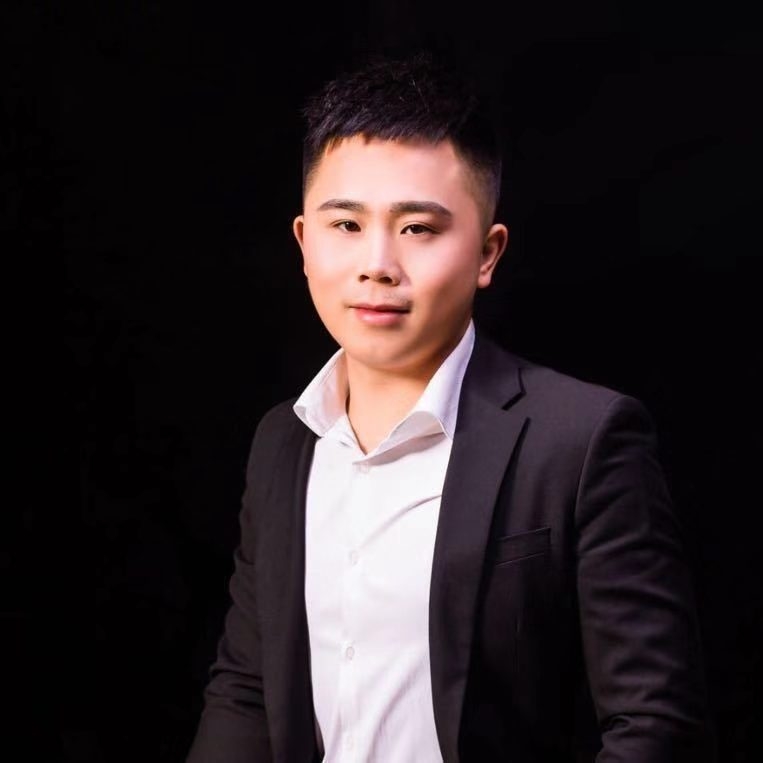 只欠东风的第一张照片--济南相亲服务中心
