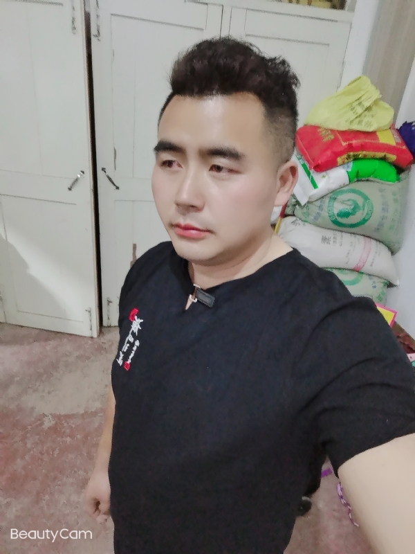 阿杰的第一张照片--济南相亲服务中心