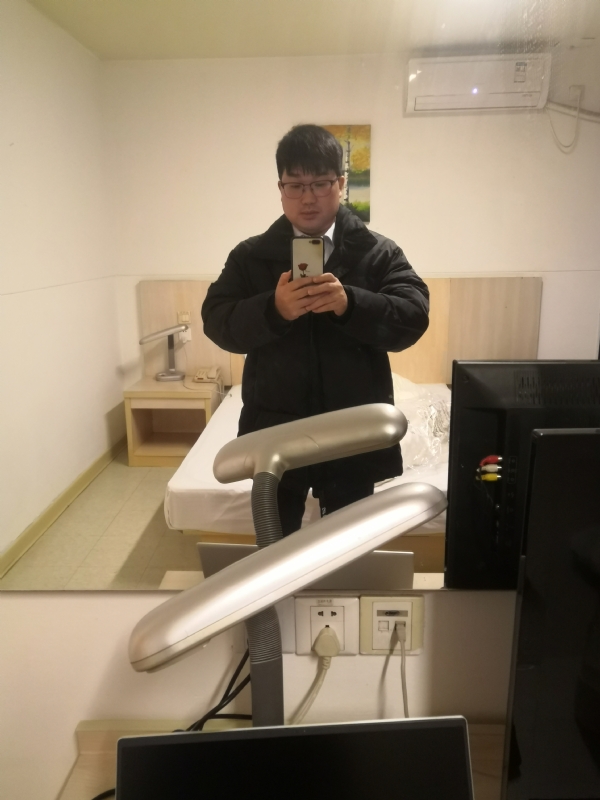 胡先生的第二张照片--济南相亲服务中心