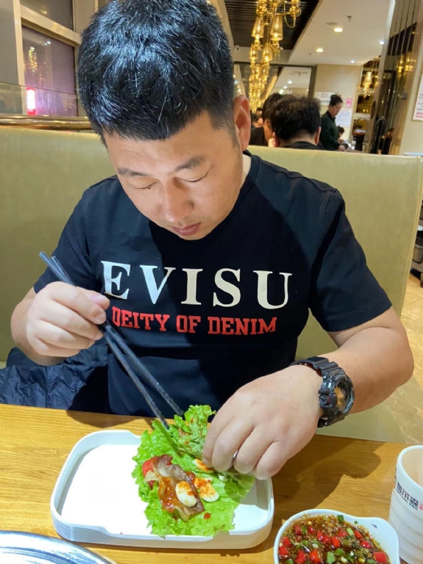 砒霜的第一张照片--济南相亲服务中心