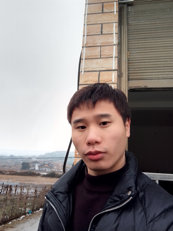 银色的羽翼的第一张照片--济南相亲服务中心
