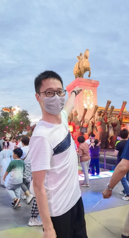 一休哥的第一张照片--济南相亲服务中心