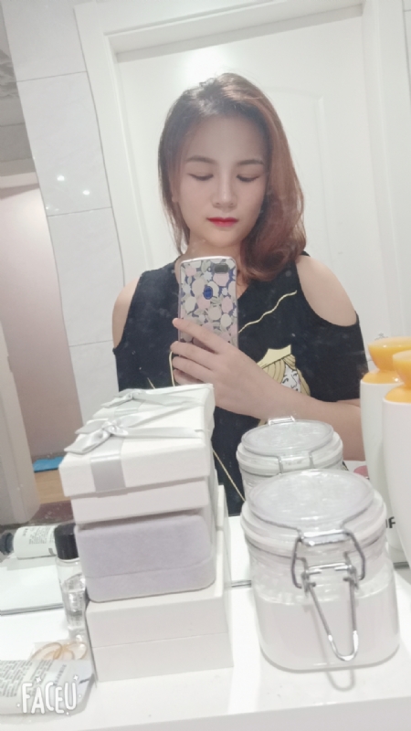 刘莲酥的第四张照片--济南相亲服务中心