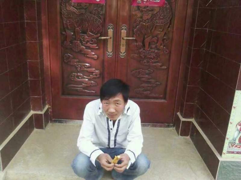 潘先生的第一张照片--济南相亲服务中心